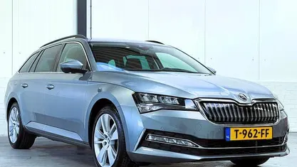 Gebruikt 2020 Skoda Superb Business Line Stationwagen | € 19.887 (Super prijs)