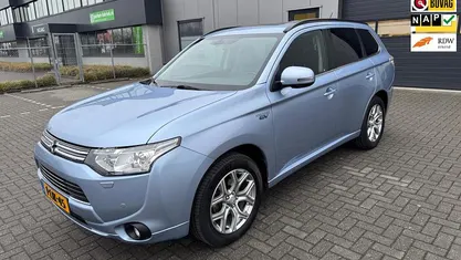 Occasion 2014 Mitsubishi Outlander P-HEV Instyle SUV | € 12.499 (Eerlijke prijs)