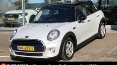 Gebruikt 2017 Mini Cooper Business Hatchback | € 12.395 (Super prijs)