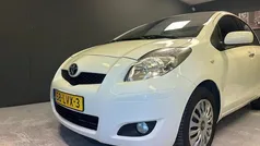Wit Gebruikt 2010 Toyota Yaris Hatchback | € 6.999 (Eerlijke prijs)