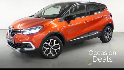 Rood Occasion 2019 Renault Captur Intens SUV | € 18.950 (Eerlijke prijs)