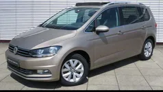Geel Gebruikt 2017 VW Touran Highline MPV | € 23.945 (Eerlijke prijs)