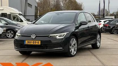 Occasion 2021 VW Golf VIII Style Hatchback | € 22.995 (Goede deal)
