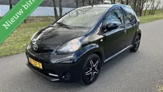 Zwart Gebruikt 2012 Toyota Aygo Hatchback | € 4.699 (Eerlijke prijs)