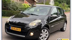 Zwart Gebruikt 2011 Renault Clio R.S. Hatchback | € 3.995 (Eerlijke prijs)