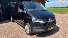 Zwart Gebruikt 2021 VW T6.1 Highline Van | € 29.950 (Goede deal)