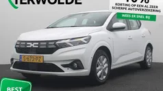 Gebruikt 2023 Dacia Sandero Expression Hatchback | € 15.840 (Eerlijke prijs)