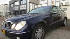 Blauw Gebruikt 2003 Mercedes E240 Avantgarde Sedan | € 2.250 (Super prijs)