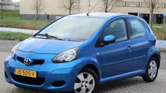 Blauw Gebruikt 2009 Toyota Aygo Comfort Hatchback | € 5.499 (Eerlijke prijs)