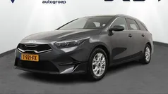 Grijs metallic Gebruikt 2023 Kia Ceed Sportswagon 2 Stationwagen | € 26.950 (Eerlijke prijs)