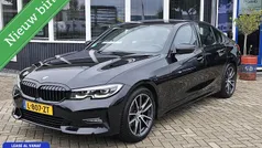 Zwart Gebruikt 2021 BMW 318 Sport Line Sedan | € 27.649 (Goede deal)