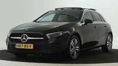 Zwart Gebruikt 2021 Mercedes A250 Hatchback | € 30.945 (Eerlijke prijs)