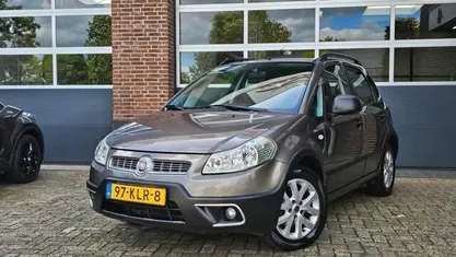 Bruin Occasion 2010 Fiat Sedici Dynamic SUV | € 3.995 (Eerlijke prijs)