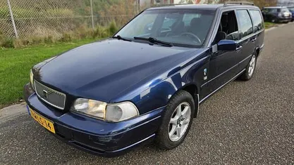 Blauw Gebruikt 1998 Volvo V70 Stationwagen | € 899 (Eerlijke prijs)