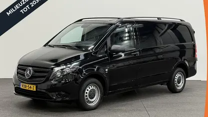 Zwart Gebruikt 2024 Mercedes Vito Van | € 39.890 (Super prijs)