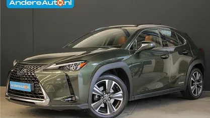 Gebruikt 2019 Lexus UX 250h Executive Line SUV | € 29.295 (Eerlijke prijs)