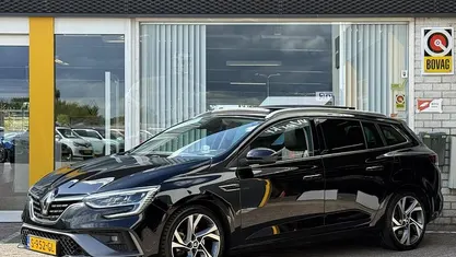 Zwart Gebruikt 2021 Renault Mégane IV R.S. Stationwagen | € 20.235 (Eerlijke prijs)