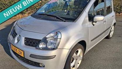 Occasion Renault Modus Dynamique 112 PK (82 kW) 2007 Grijs MPV