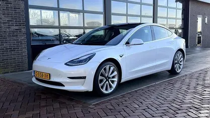 Occasion 2019 Tesla Model 3 Long Range AWD Sedan | € 21.975 (Eerlijke prijs)