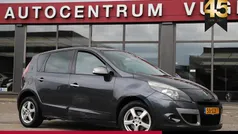 Grijs Gebruikt 2012 Renault Scénic III MPV | € 4.950 (Eerlijke prijs)
