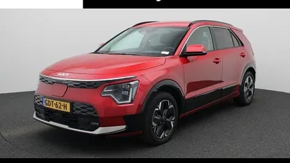 Rood Gebruikt 2024 Kia e-Niro Advance SUV | € 32.440 (Eerlijke prijs)