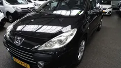 Zwart Gebruikt 2007 Peugeot 307 Premium Hatchback | € 2.250 (Eerlijke prijs)