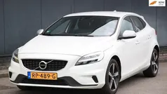 Wit Gebruikt 2018 Volvo V40 Business Edition Stationwagen | € 17.950 (Eerlijke prijs)