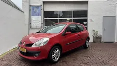 Gebruikt 2006 Renault Clio II Dynamique Hatchback | € 3.495 (Eerlijke prijs)