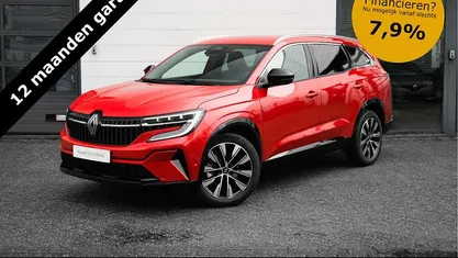 Rood Occasion 2025 Renault Espace Techno MPV | € 39.900 (Eerlijke prijs)