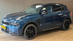 Blauw, metallic lak Gebruikt 2022 Lynk & Co 01 SUV | € 23.995 (Eerlijke prijs)