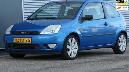 Blauw (metallic) Occasion 2005 Ford Fiesta Futura Hatchback | € 1.440 (Super prijs)