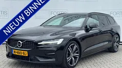 Zwart Gebruikt 2021 Volvo V60 R-Design Stationwagen | € 33.900 (Eerlijke prijs)
