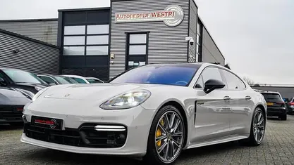 Gebruikt 2017 Porsche Panamera Hatchback | € 71.775 (Eerlijke prijs)