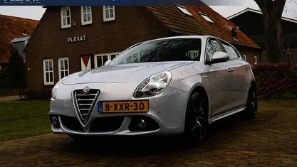 Occasion Alfa Romeo Giulietta Exclusive 170 PK (125 kW) 2014 Wit Hatchback