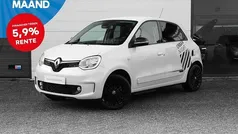Wit metallic Gebruikt 2022 Renault Twingo Urban Night Hatchback | € 12.900 (Eerlijke prijs)