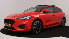 Rood Gebruikt 2019 Ford Focus Business Edition Hatchback | € 18.740 (Eerlijke prijs)