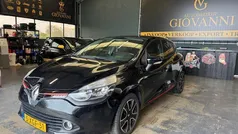 Zwart Gebruikt 2014 Renault Clio IV Expression Hatchback | € 4.750 (Eerlijke prijs)