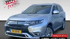 Grijs Gebruikt 2018 Mitsubishi Outlander P-HEV Intense+ SUV | € 20.930 (Eerlijke prijs)