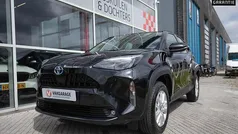 Zwart, metallic lak Gebruikt 2022 Toyota Yaris Cross Business Edition SUV | € 25.950 (Eerlijke prijs)