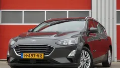 Grijs, metallic lak Gebruikt 2020 Ford Focus Business Edition Stationwagen | € 15.450 (Eerlijke prijs)