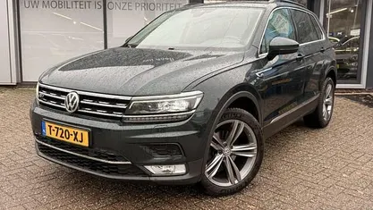 Groen (metallic) Gebruikt 2017 VW Tiguan Highline SUV | € 21.950 (Eerlijke prijs)