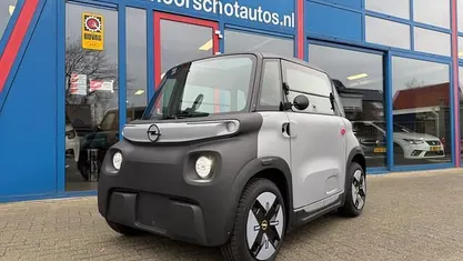 Gebruikt 2025 Opel Rocks-e Rocks Hatchback | € 7.900 (Goede deal)