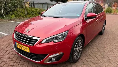 Occasion Peugeot 308 SW Allure 131 PK (96 kW) 2017 Rood Stationwagen