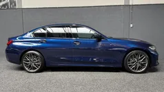 Blauw, metallic lak Gebruikt 2019 BMW 330 Executive Sedan | € 31.450 (Eerlijke prijs)