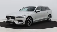 Grijs Gebruikt 2020 Volvo V60 Inscription Stationwagen | € 27.400 (Eerlijke prijs)