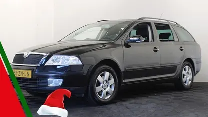 Zwart Gebruikt 2008 Skoda Octavia Elegance Stationwagen | € 2.250 (Eerlijke prijs)