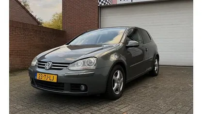 Grijs Occasion 2004 VW Golf IV Sportline Hatchback | € 1.999 (Super prijs)