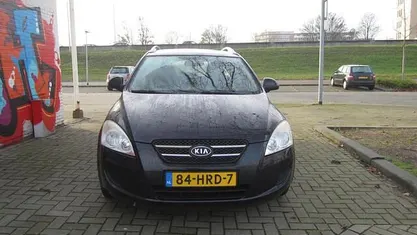 Zwart Occasion 2009 Kia Ceed Hatchback | € 3.150 (Goede deal)