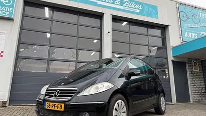 Zwart Gebruikt 2005 Mercedes A200 Avantgarde MPV | € 2.499 (Eerlijke prijs)