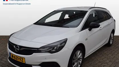 Wit Gebruikt 2021 Opel Astra Business Elegance Stationwagen | € 14.995 (Eerlijke prijs)